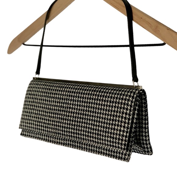 PUTU BY J. MacLear Houndstooth Clutch w/ Leather Strap - Picture 6 of 6